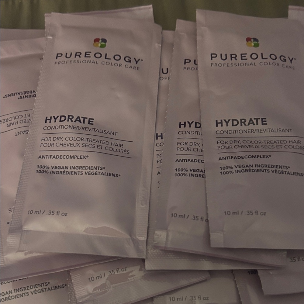 21 packs of Pureology Hydrate Conditioner - 210 ML total !!